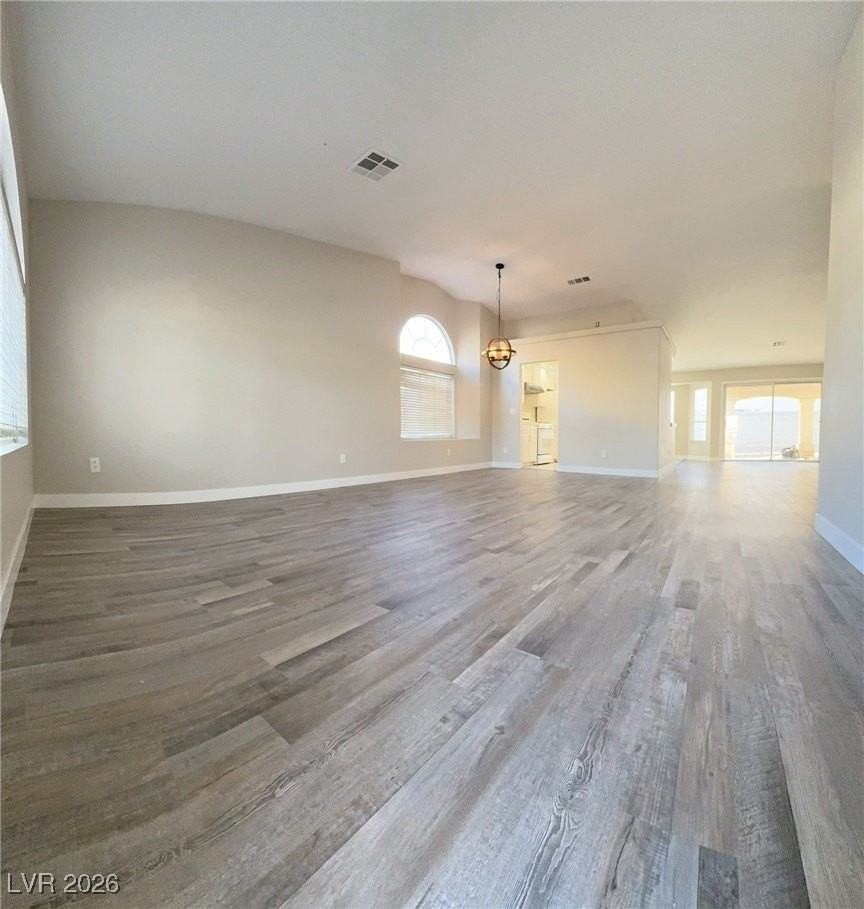 8605 Copper Mine Ave - Photo 3 of 38