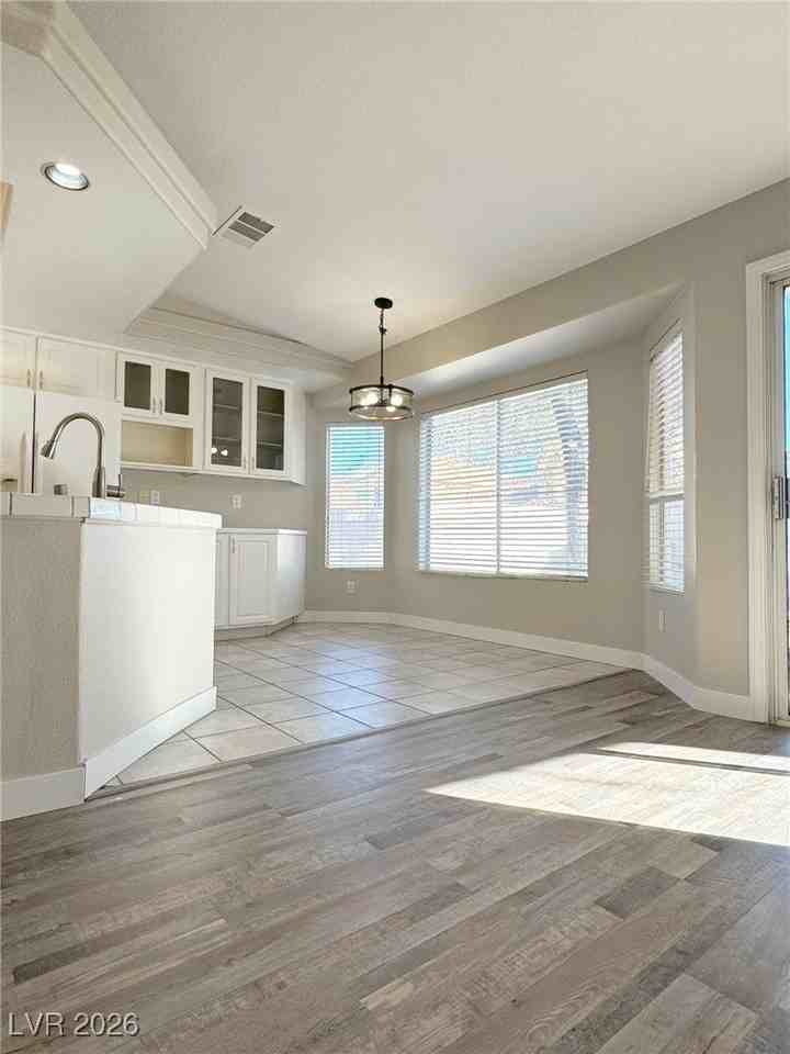 8605 Copper Mine Ave - Photo 7 of 38