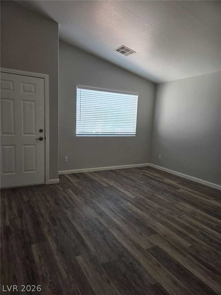 10163 Spider Rock Ave - Photo 3 of 20