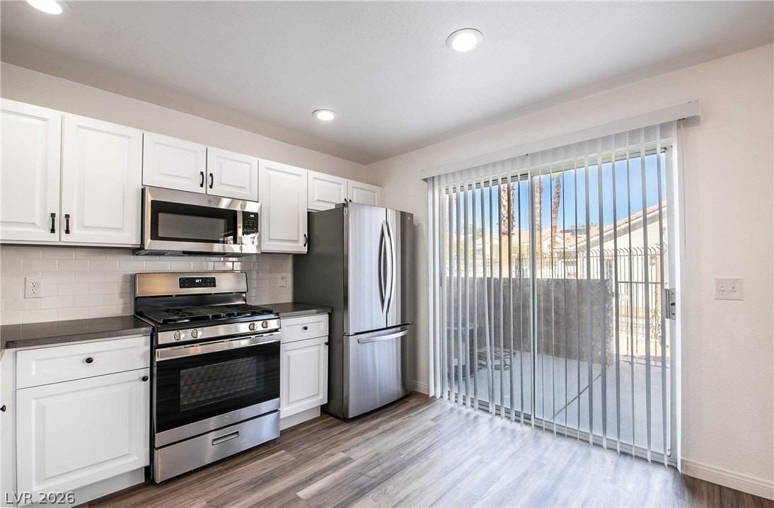 3280 Cheyenne Gardens Way - Photo 5 of 22