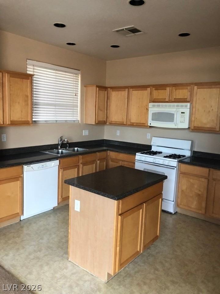 706 Aloe Yucca Ave - Photo 6 of 21