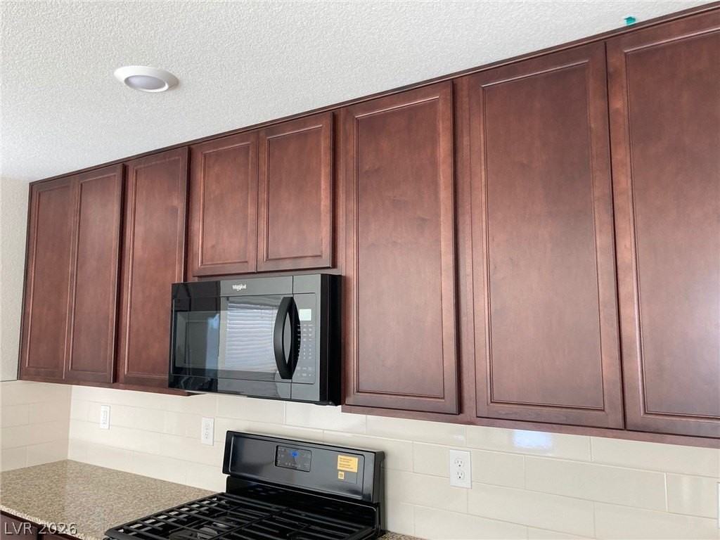 8423 Vulturo Ave - Photo 4 of 22