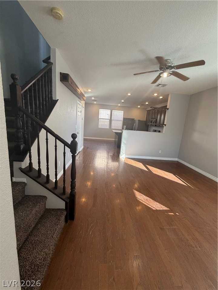 10806 Old Ironsides Ave - Photo 3 of 29