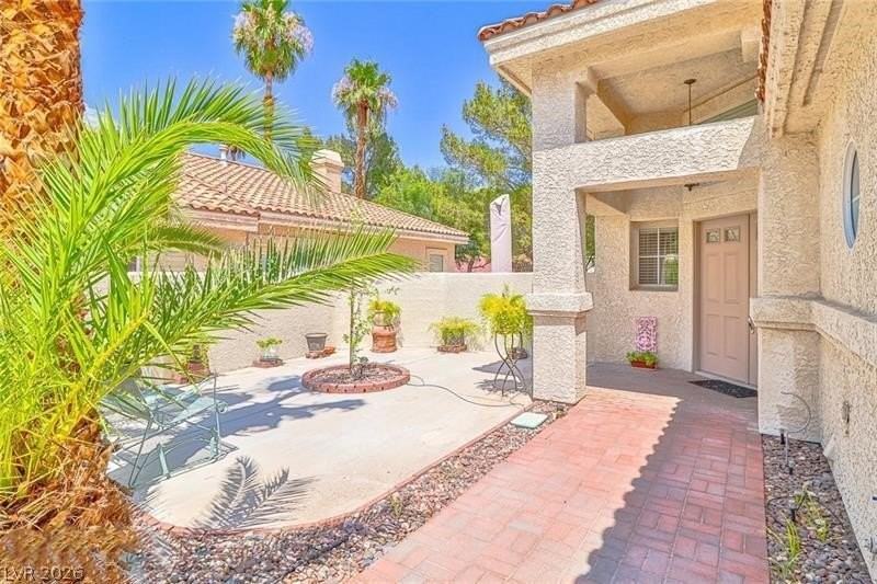 2528 Golden Sands Dr - Photo 4 of 33