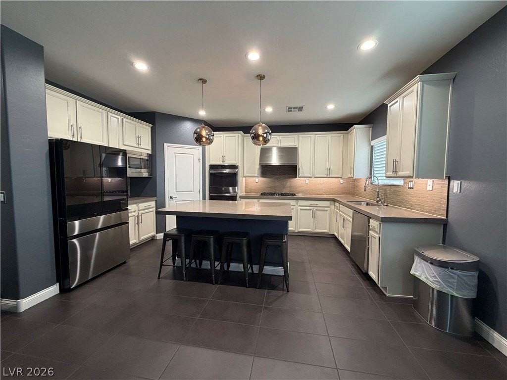 7778 Ebro Valley Ct - Photo 2 of 24