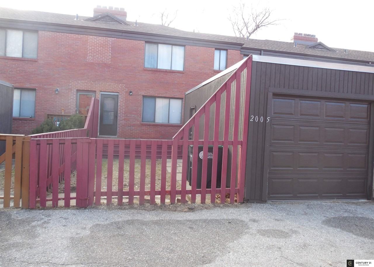 2005 Edward R Danner Plz - Photo 2 of 14