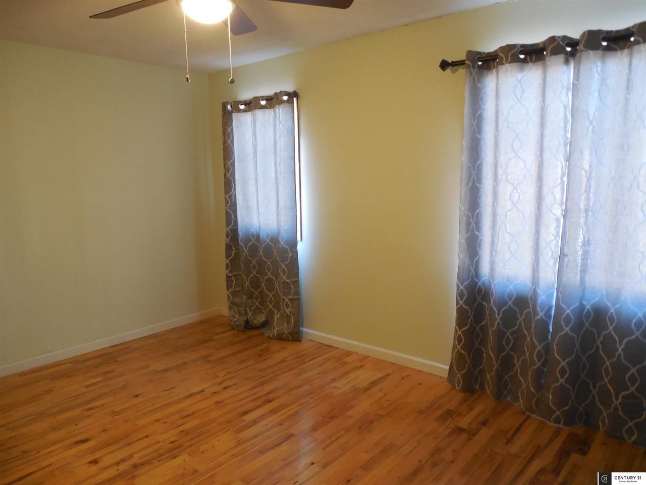 2005 Edward R Danner Plz - Photo 3 of 14