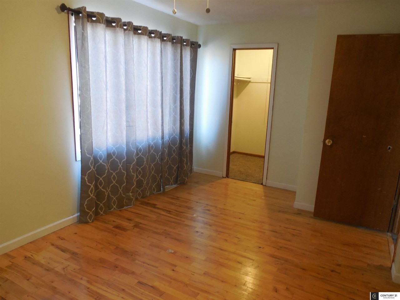 2005 Edward R Danner Plz - Photo 4 of 14