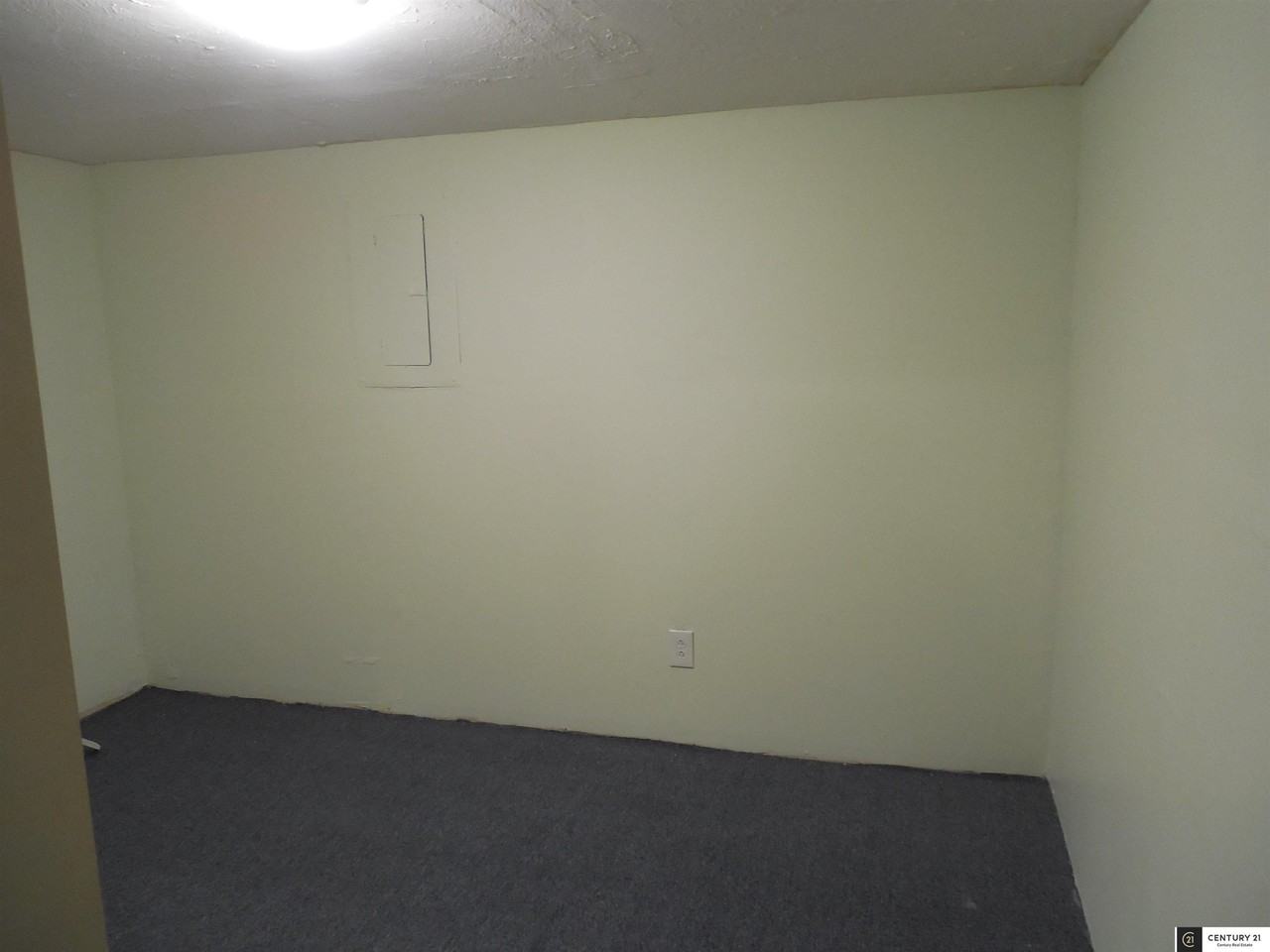 2005 Edward R Danner Plz - Photo 7 of 14