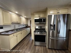 548 Main St - Photo 1 of 1