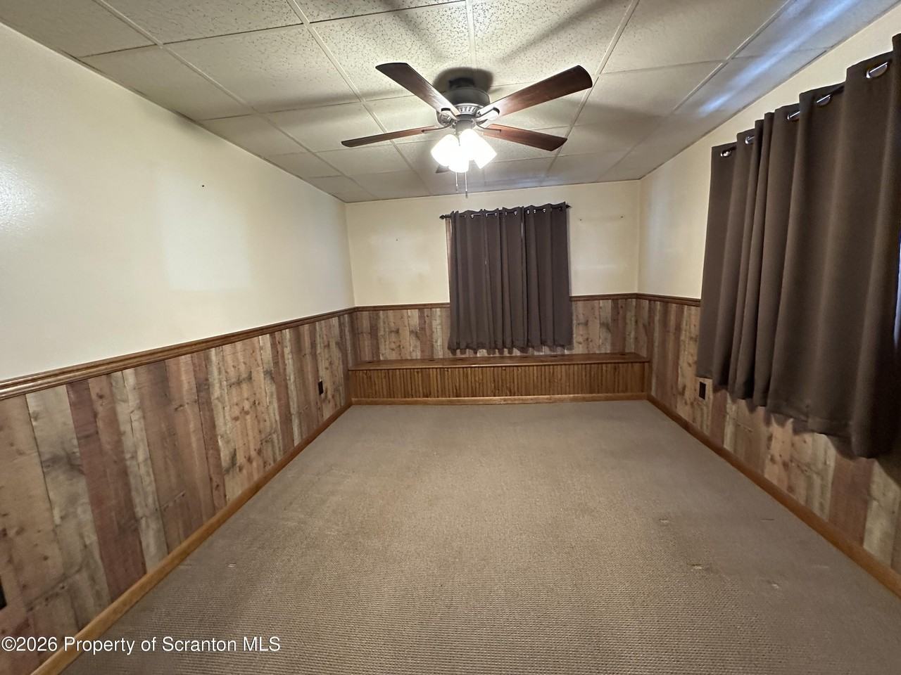 548 Main St - Photo 5 of 13