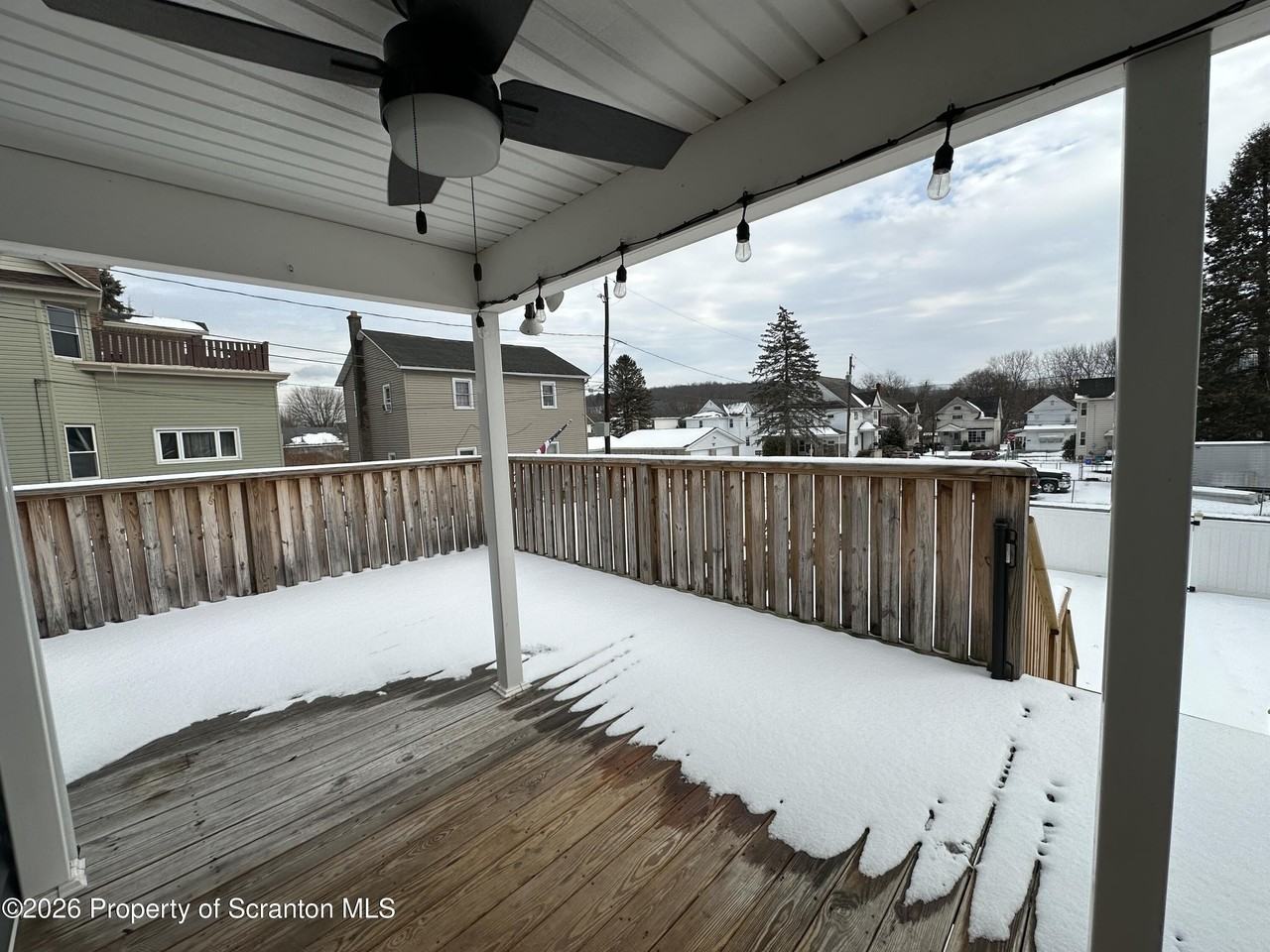 548 Main St - Photo 7 of 13