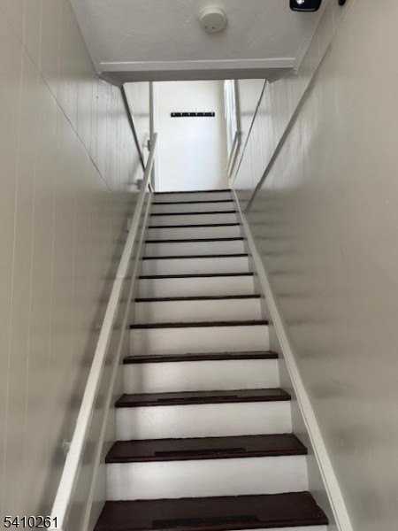 25 Flanders Rd - Photo 2 of 14