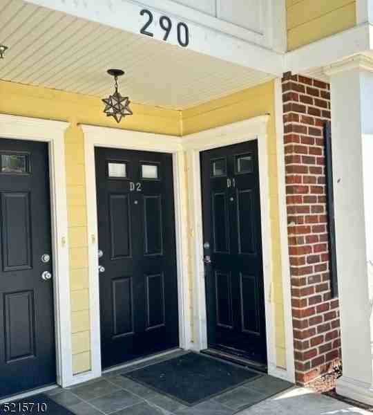 290 3rd St #D1 - Photo 3 of 21