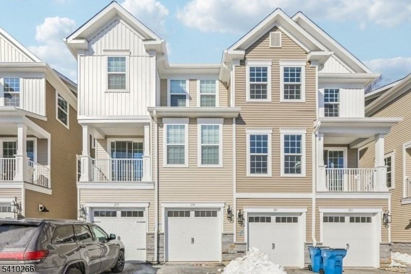 179 Jasmine Dr - Photo 2 of 25