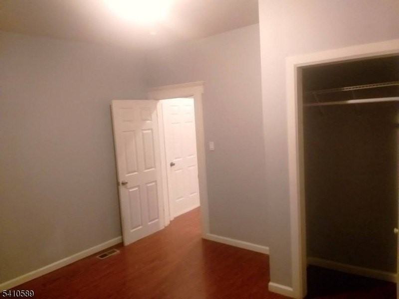 712 S Park St - Photo 4 of 12