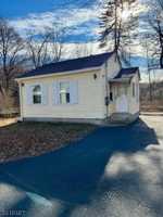 featured image of 14 Glen Rd