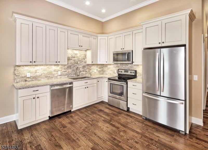 27 Central Ave #A - Photo 4 of 15