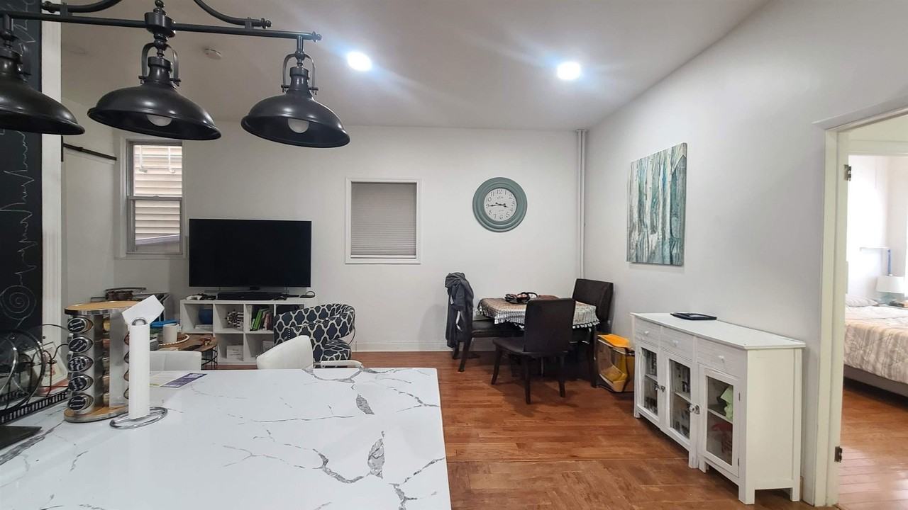 311 3rd St #1 - Photo 5 of 19