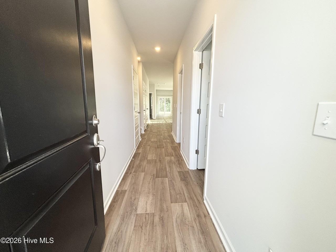 1073 Arborwood Ln Sw - Photo 3 of 28