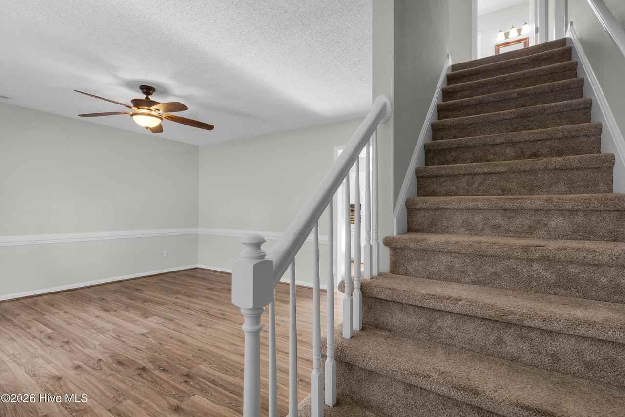 2803 Currituck Ct - Photo 2 of 25