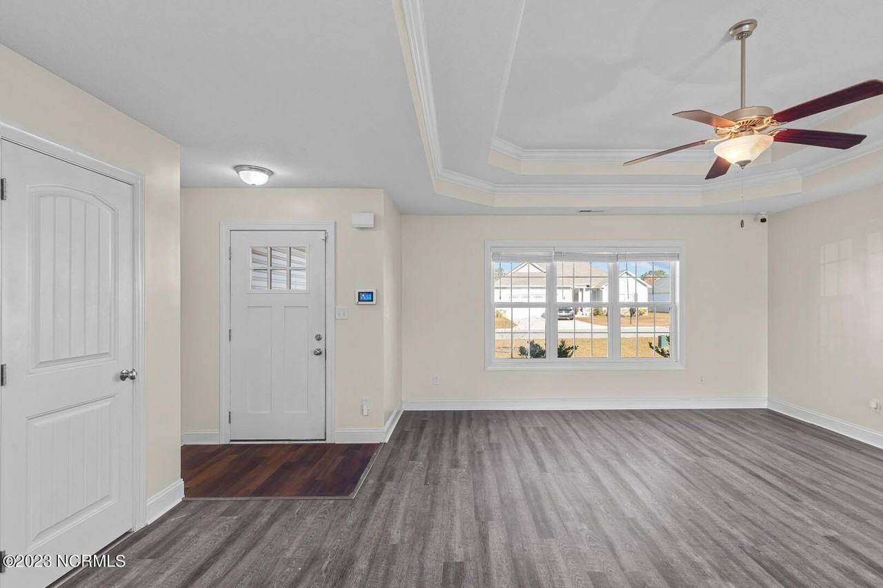 207 Messenger Ct - Photo 5 of 34