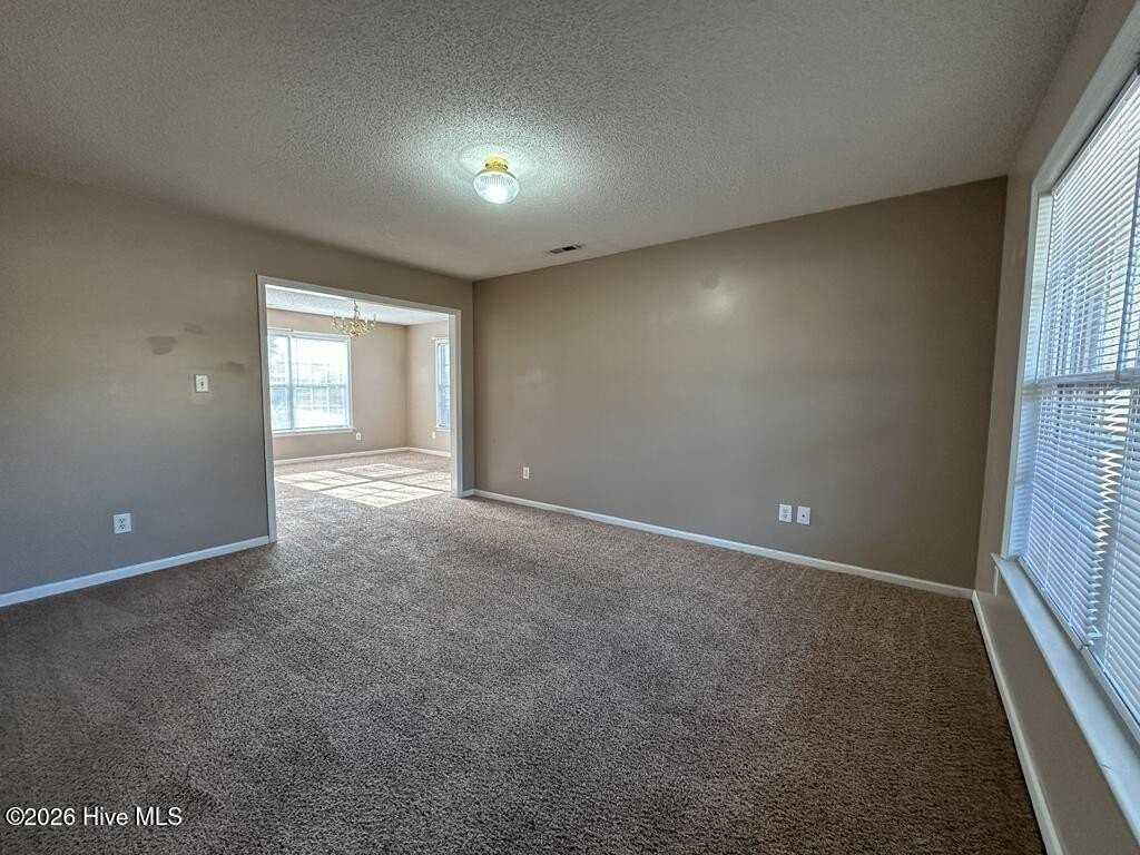 1112 Westmoreland Dr - Photo 2 of 19