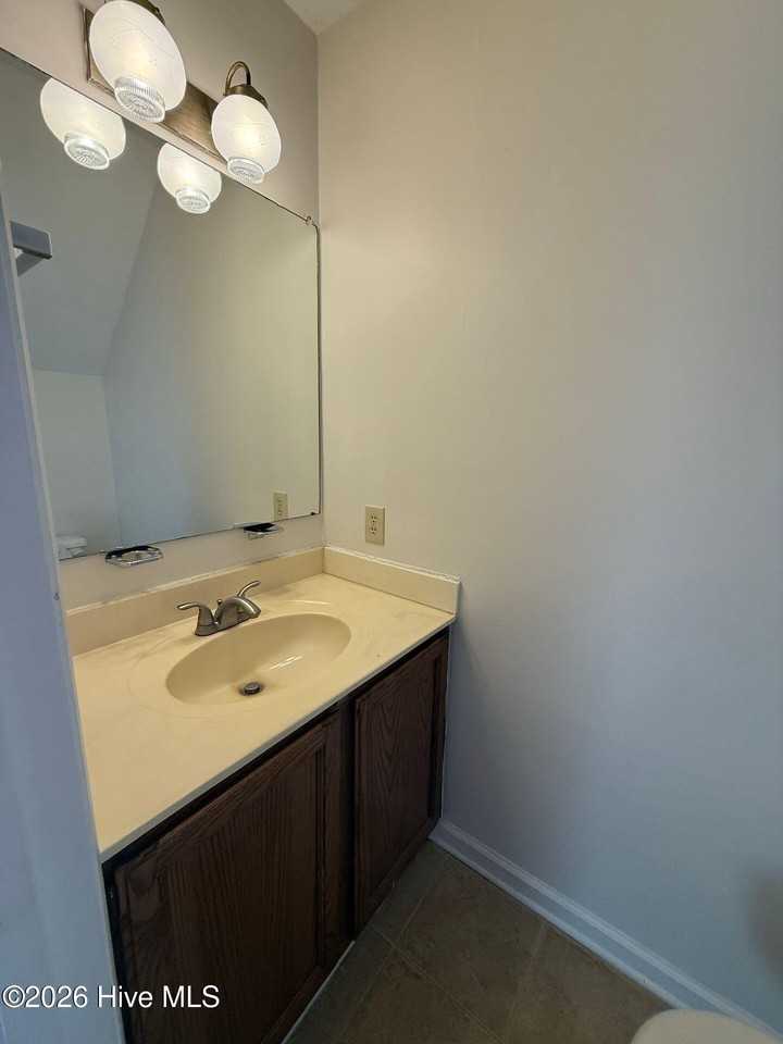 2636 Idlebrook Cir - Photo 5 of 11