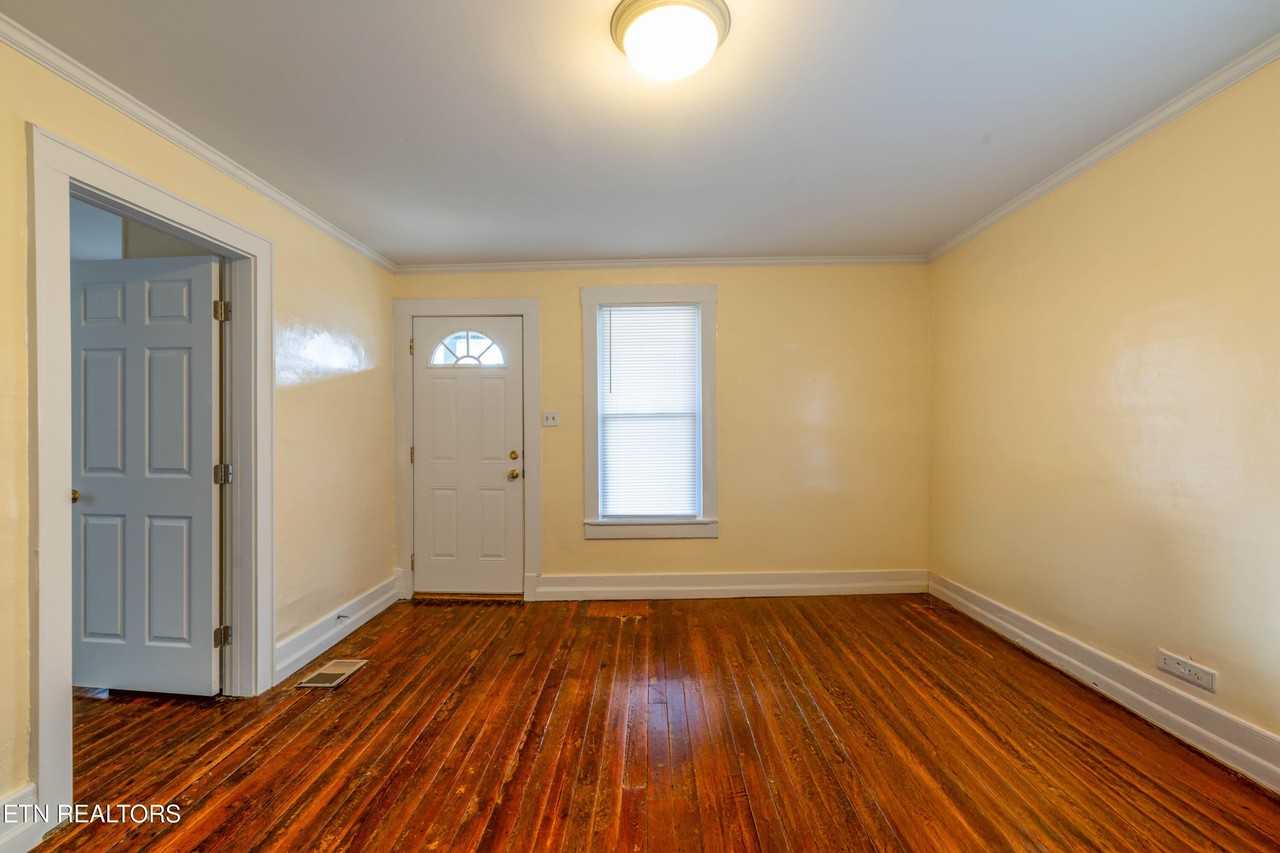 1443 N 4th Ave - Photo 7 of 24