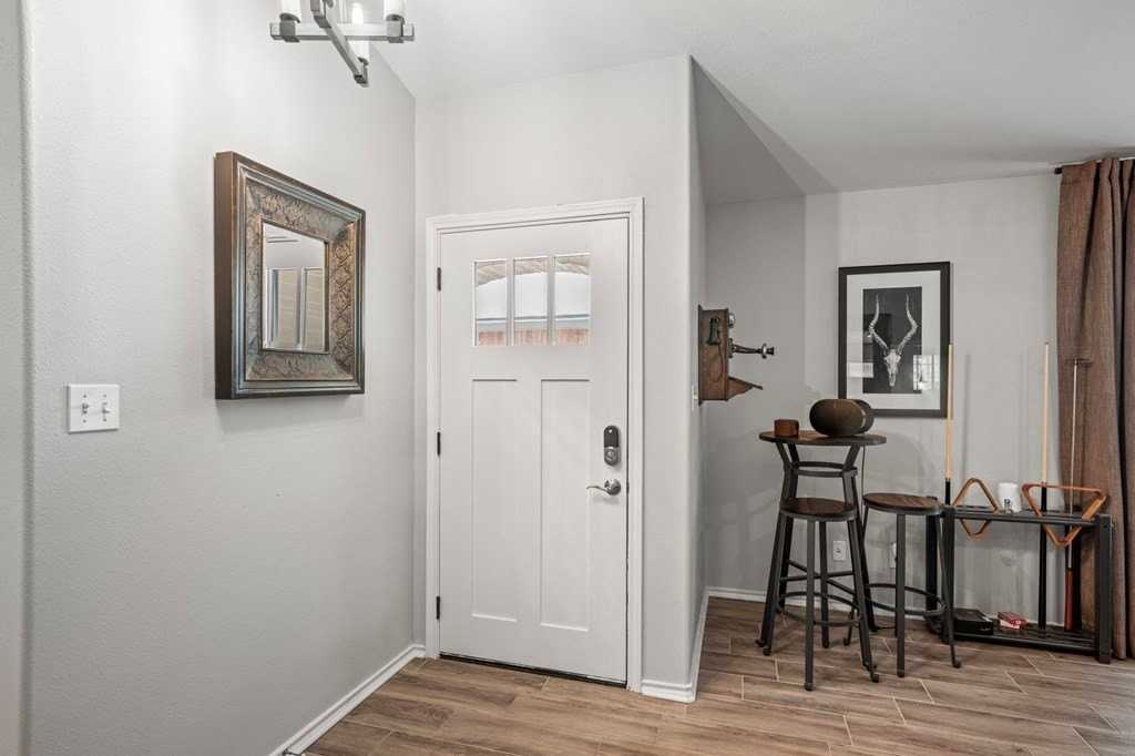 127 Terrace Ln - Photo 4 of 26