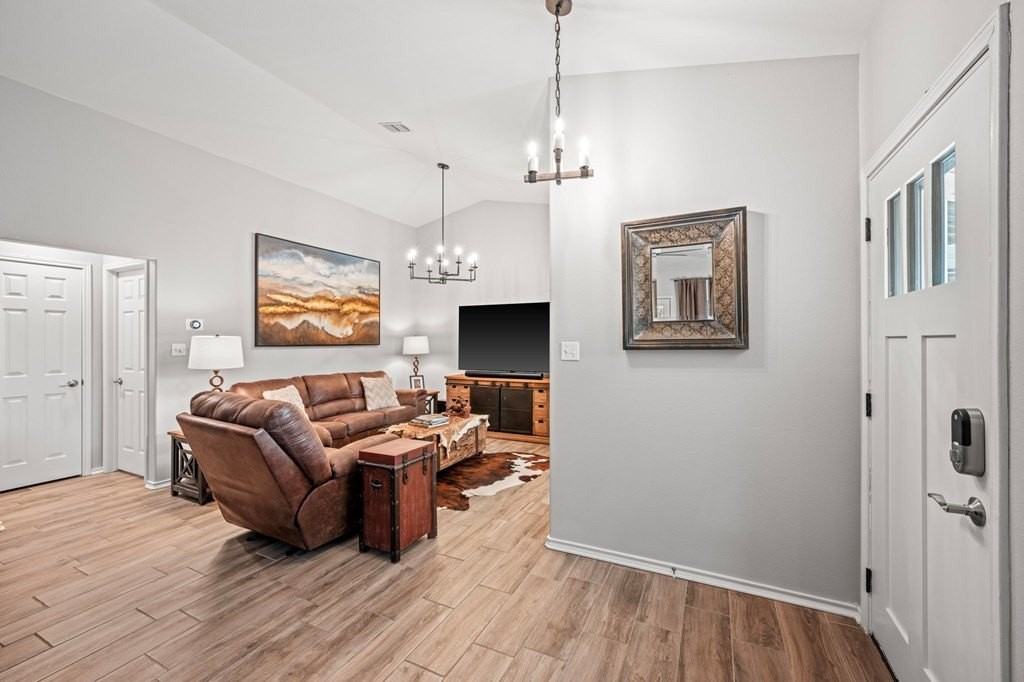 127 Terrace Ln - Photo 5 of 26