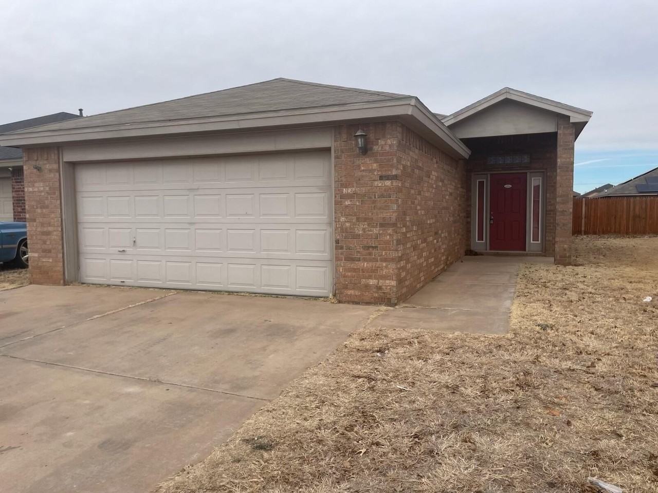 2204 100th St - Photo 2 of 18