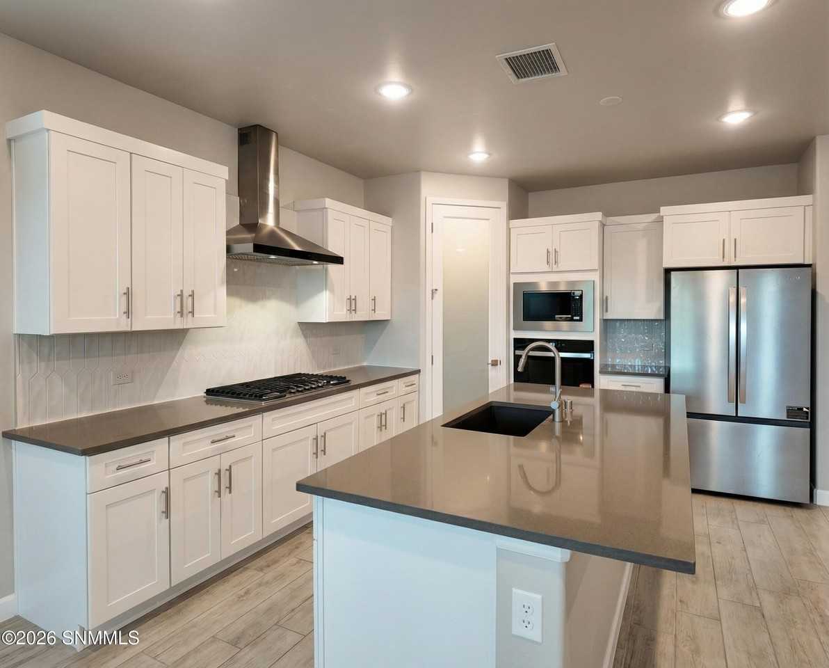 150 Pinos Altos Trl - Photo 2 of 24