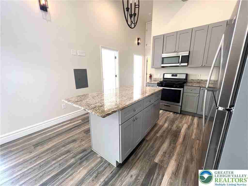 374 W Main St Apt 106 #106 - Photo 5 of 30