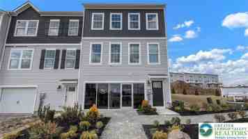 featured image of 1130 Meadowlark Dr