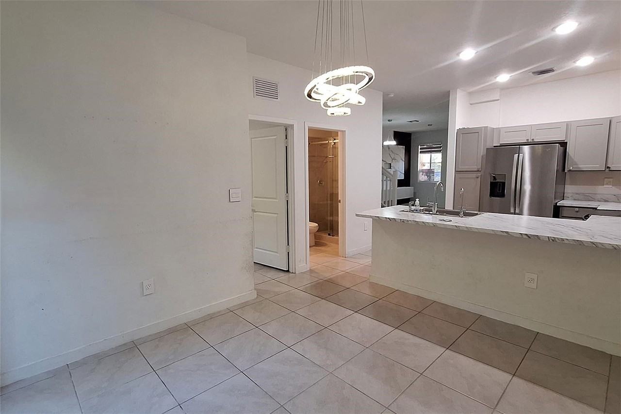 1325 Nw 208th Ter - Photo 6 of 8