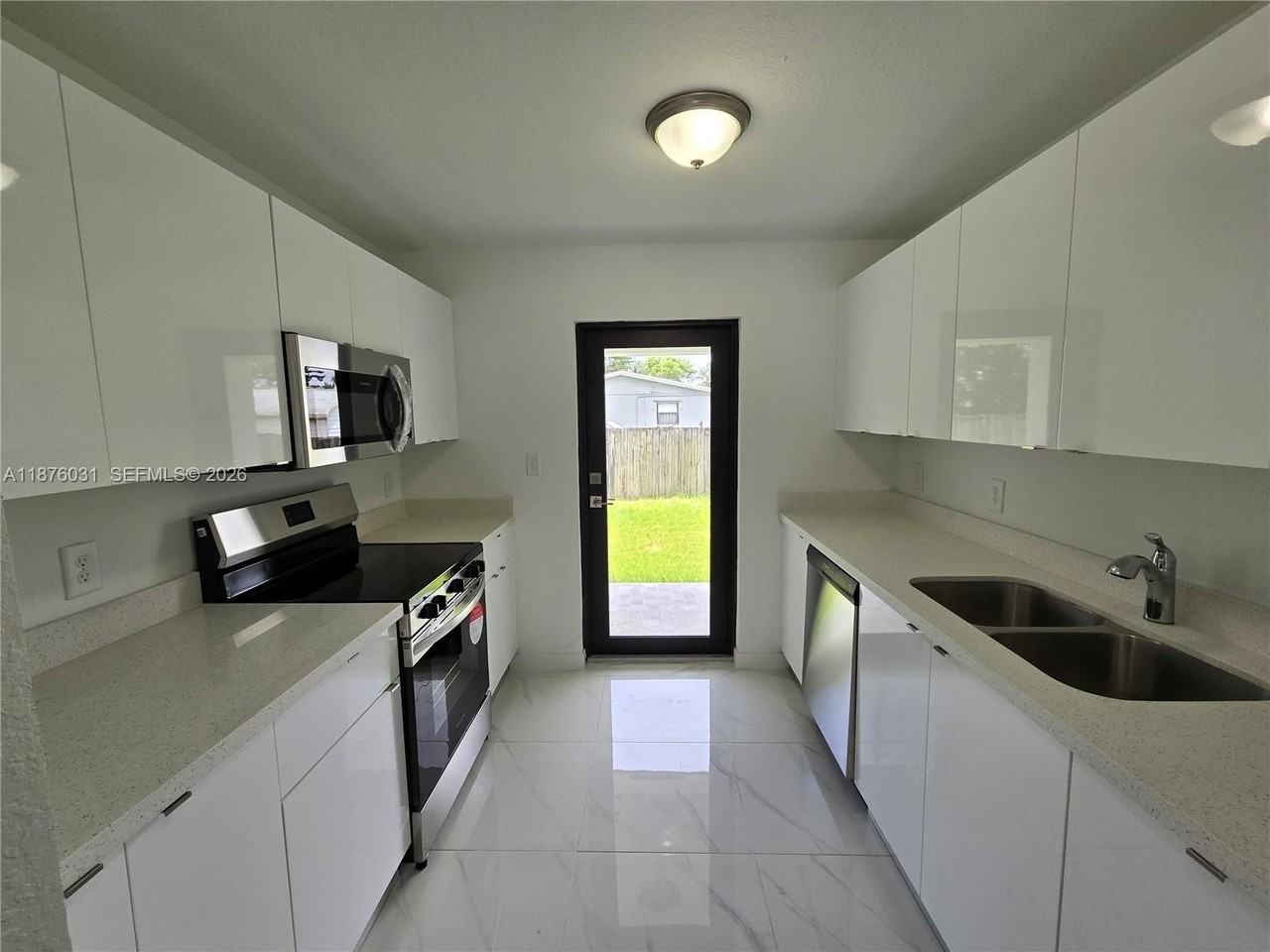 18700 Sw 316th Ter #18700 - Photo 4 of 16