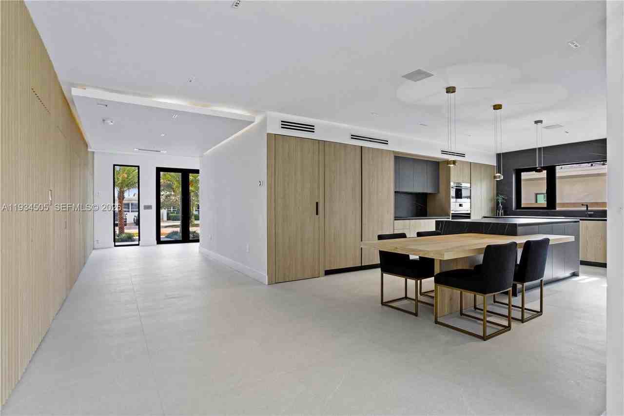 1661 Daytonia Rd - Photo 6 of 30