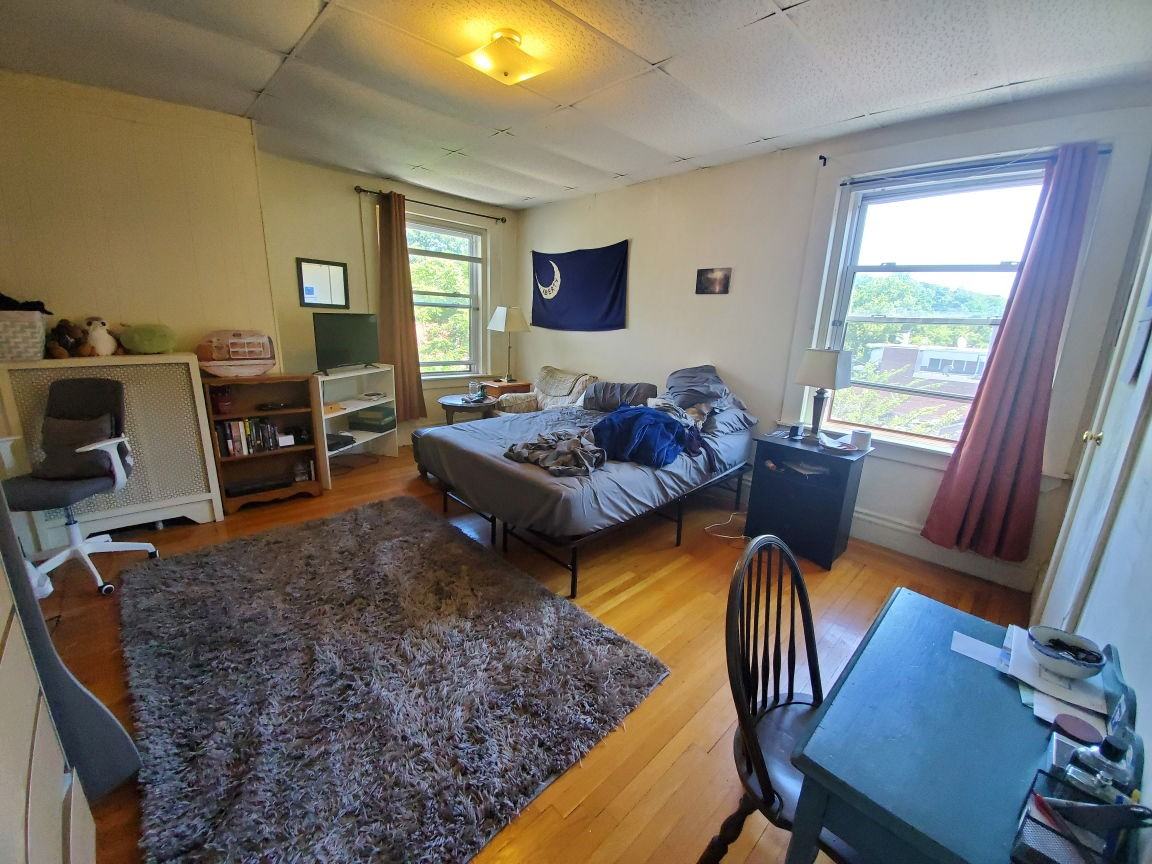 1688 Beacon St #U18 - Photo 2 of 8