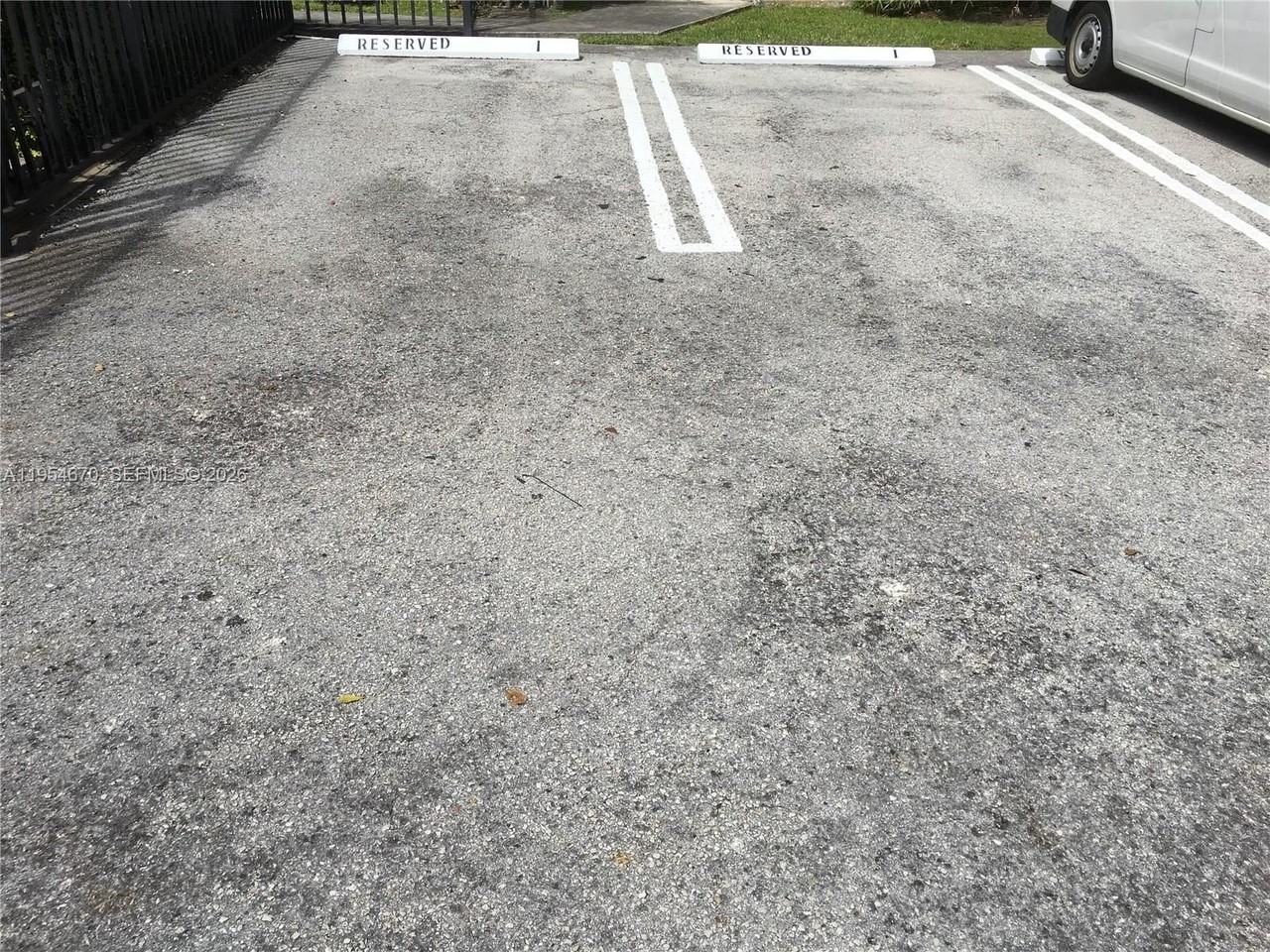 1990 Brickell Ave #I - Photo 4 of 18