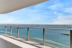 featured image of 700 Ne 24th St #5601