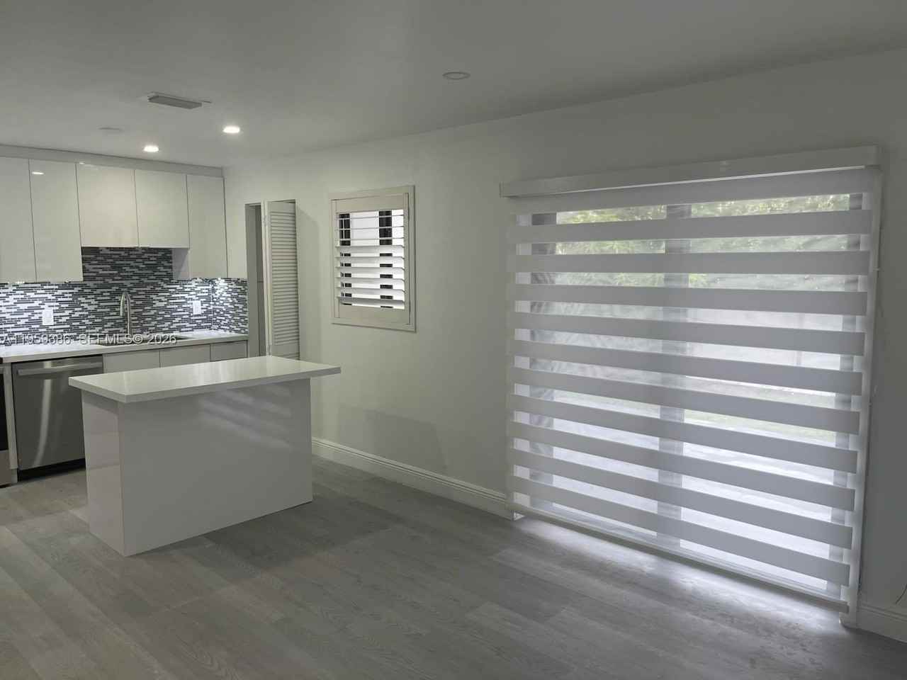 6004 Nw 38th St #6006 - Photo 4 of 5