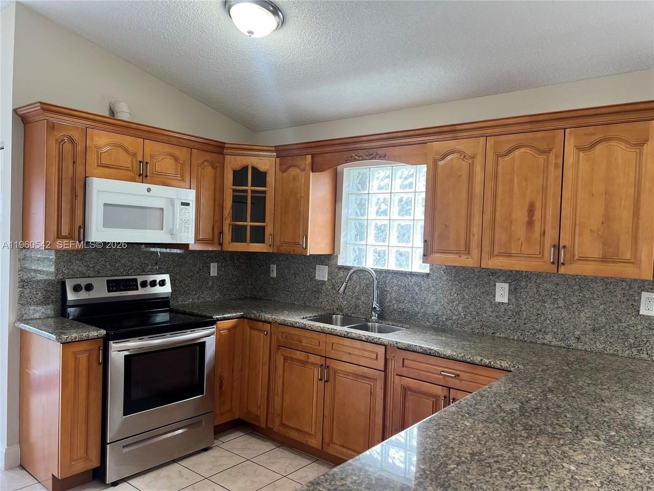 14225 Sw 149th Ave #14225 - Photo 5 of 19