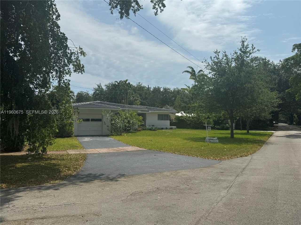 1309 San Remo Ave - Photo 2 of 19