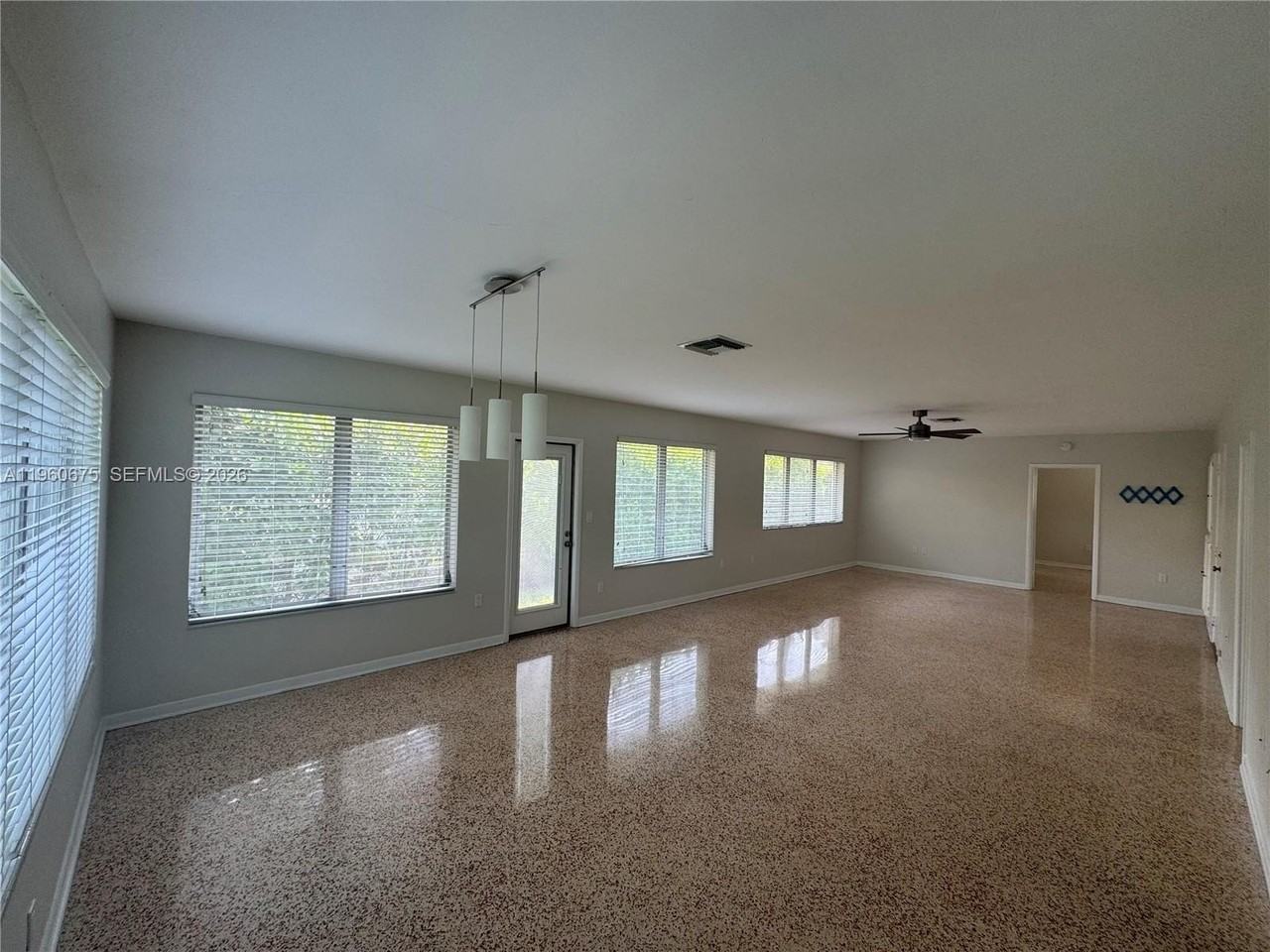 1309 San Remo Ave - Photo 6 of 19