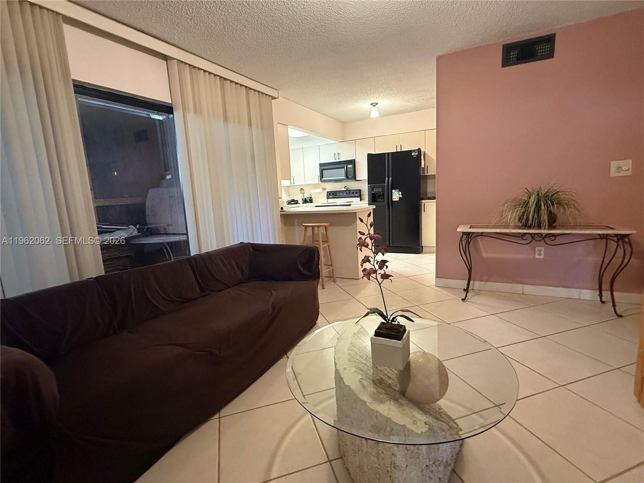 6500 Kendale Lakes Dr #114 - Photo 6 of 19