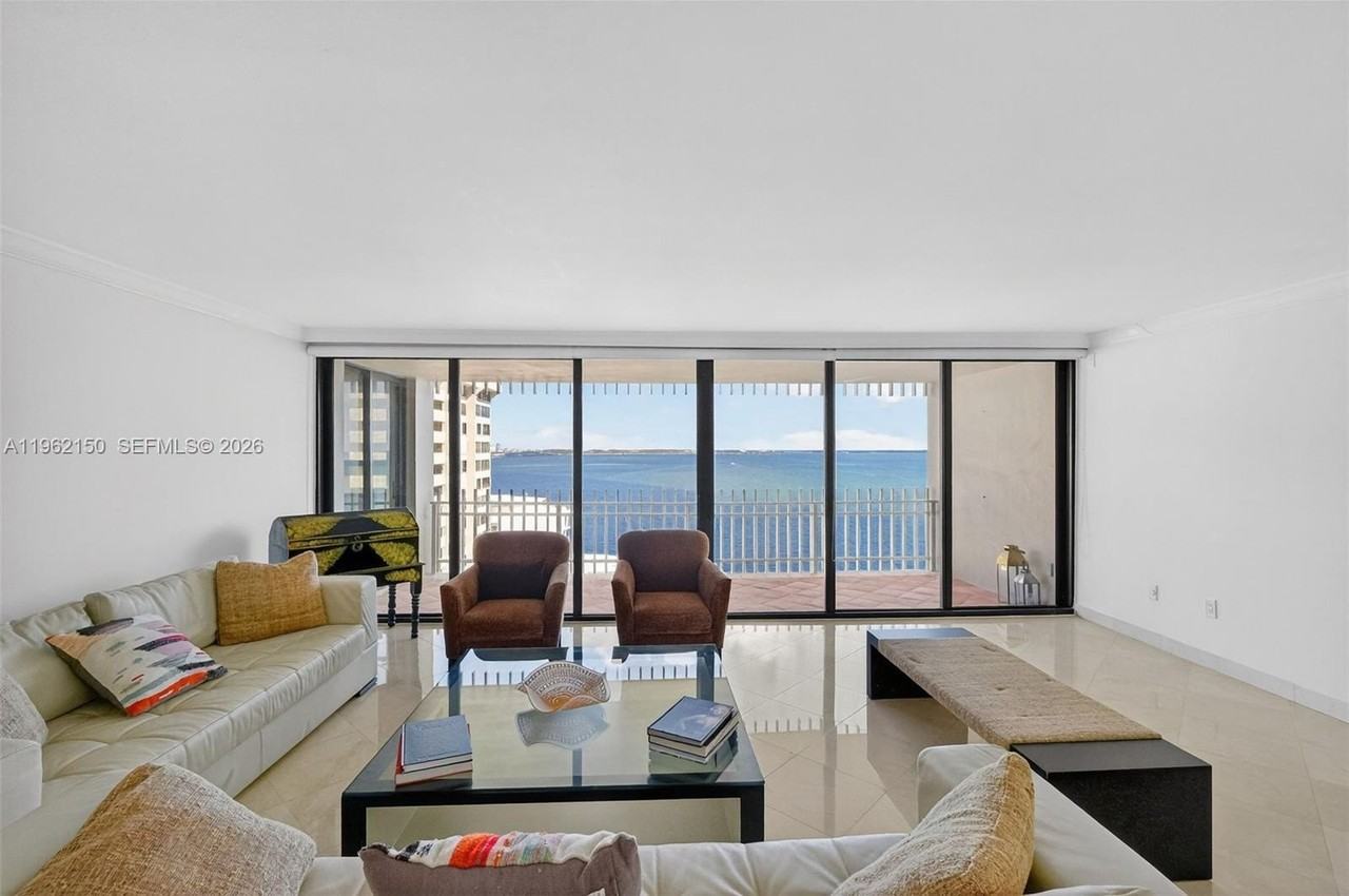 2 Grove Isle Dr #B1505