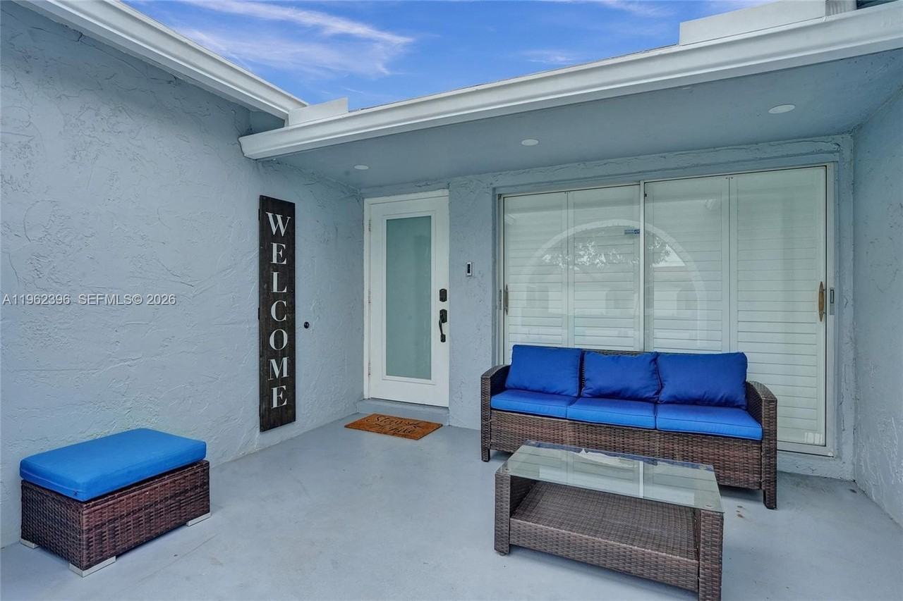 9774 Nw 19th Pl - Photo 5 of 34