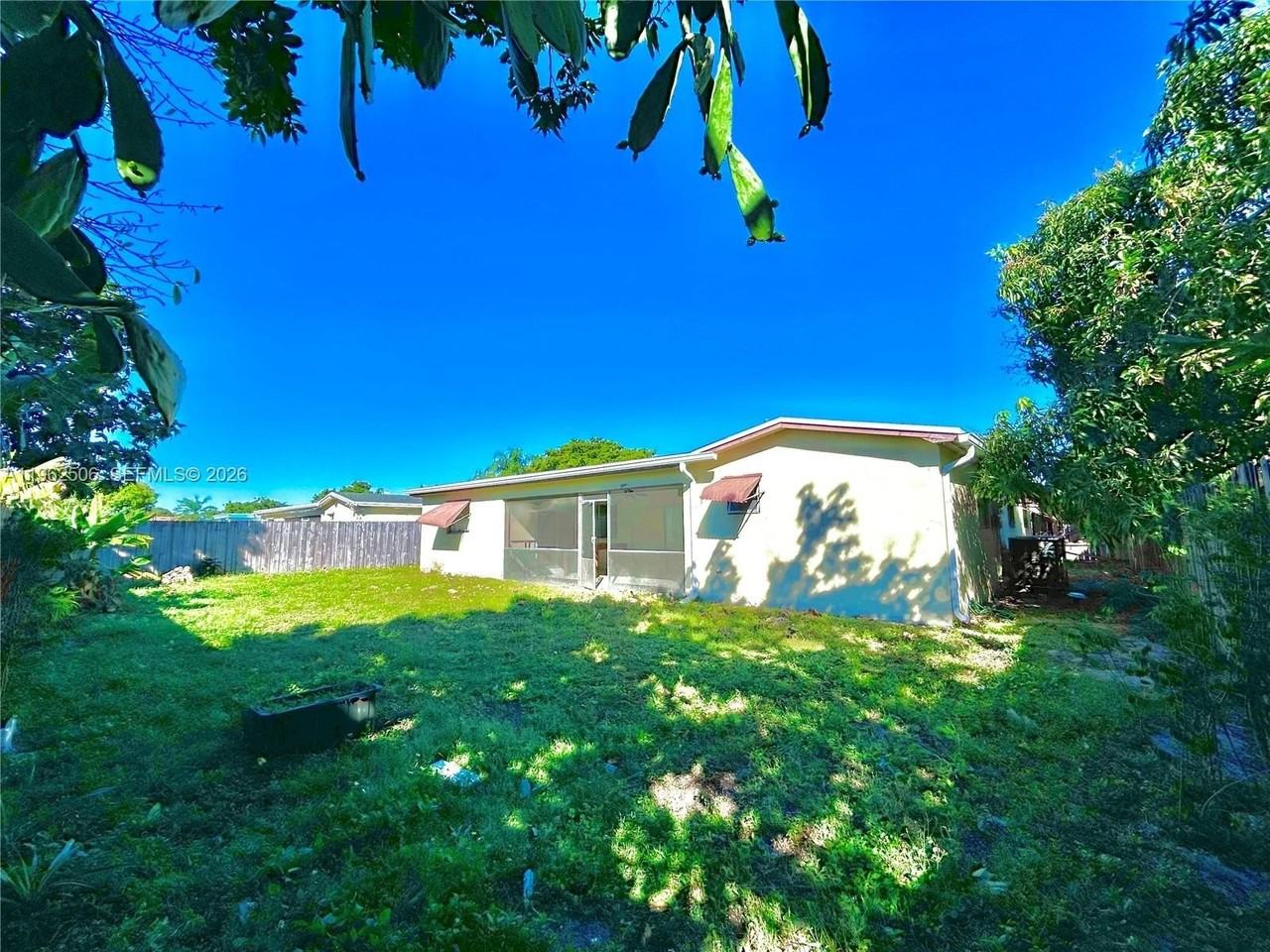 6624 Nw 2nd St - Photo 4 of 28