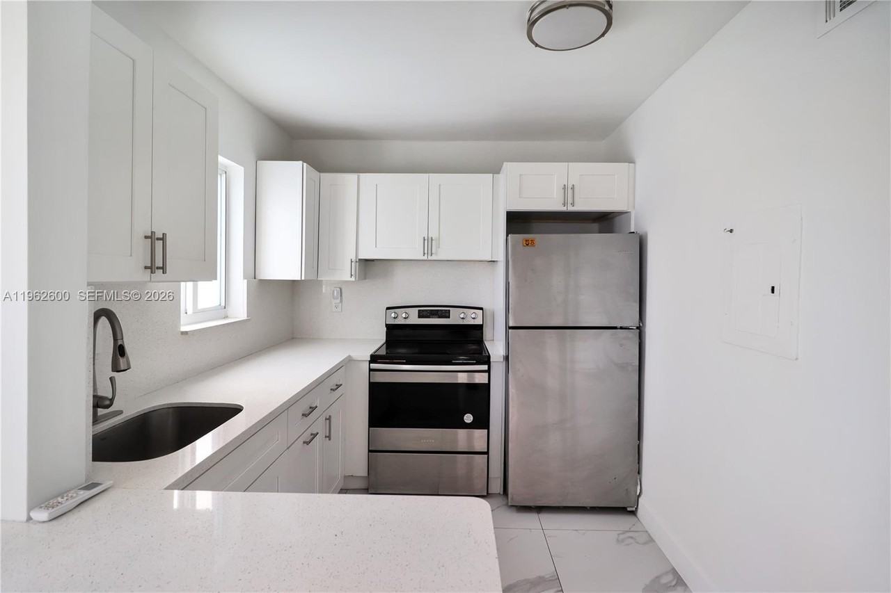 3601 Sw 2nd St #3601 - Photo 3 of 16